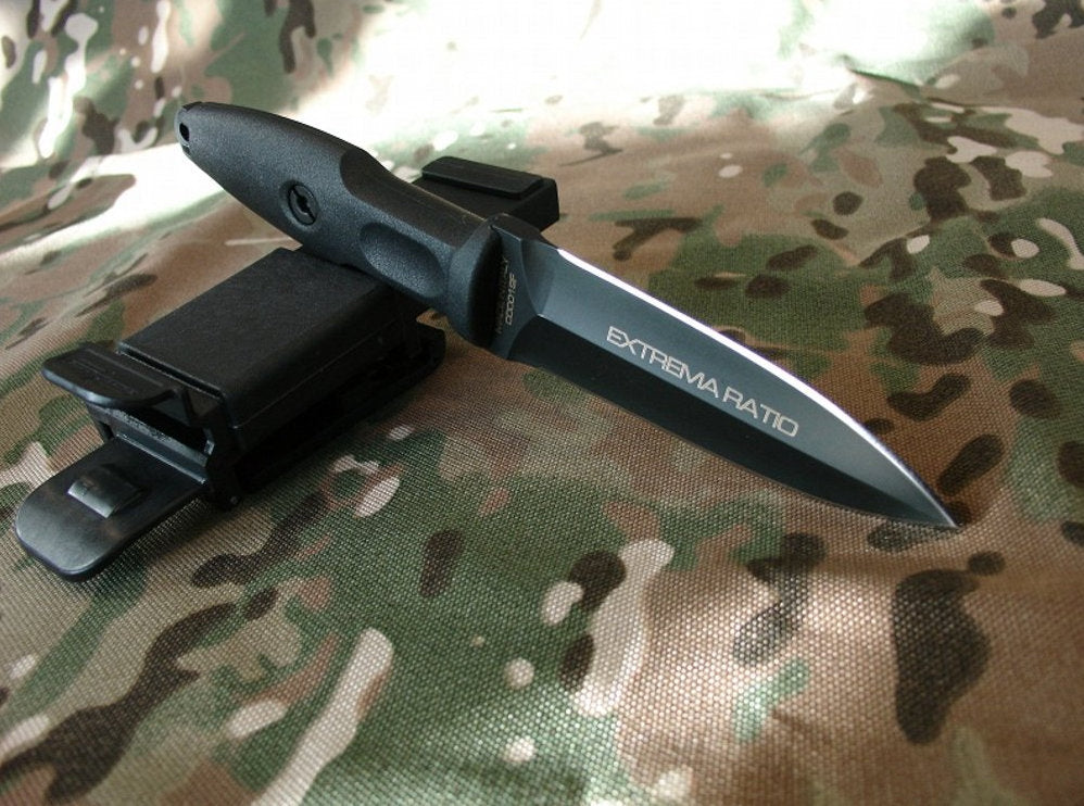PUGO DOUBLE-EDGED DAGGER