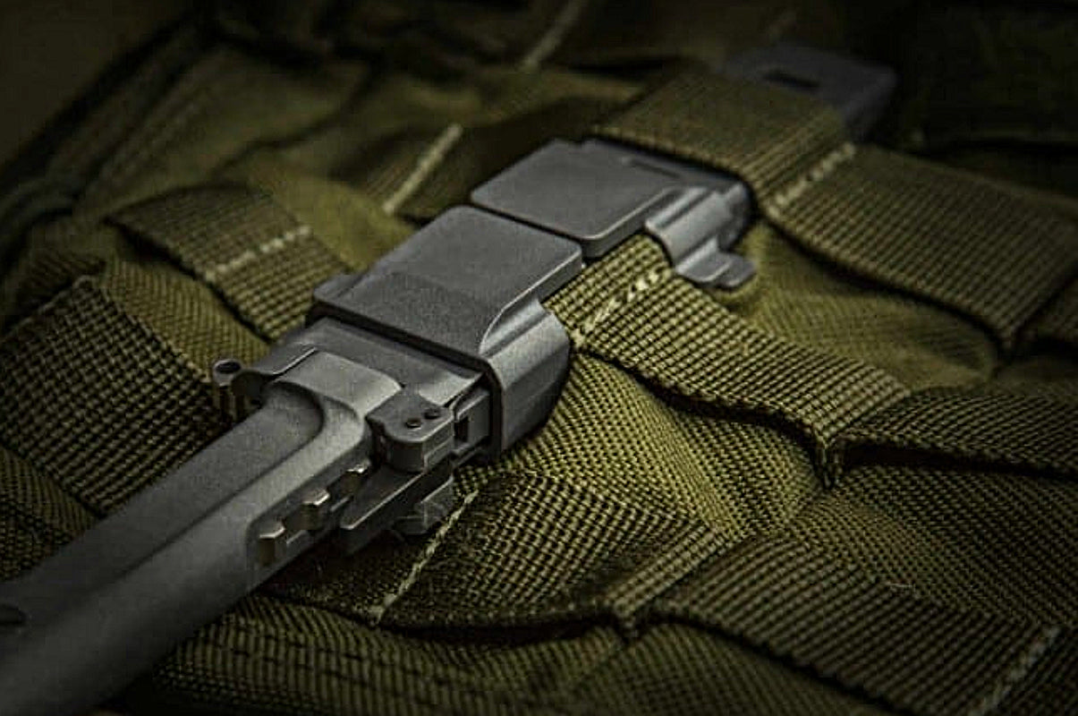 REQUIEM WOLF GREY - a streamlined strong blade